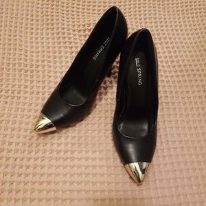 Black & Gold Pumps